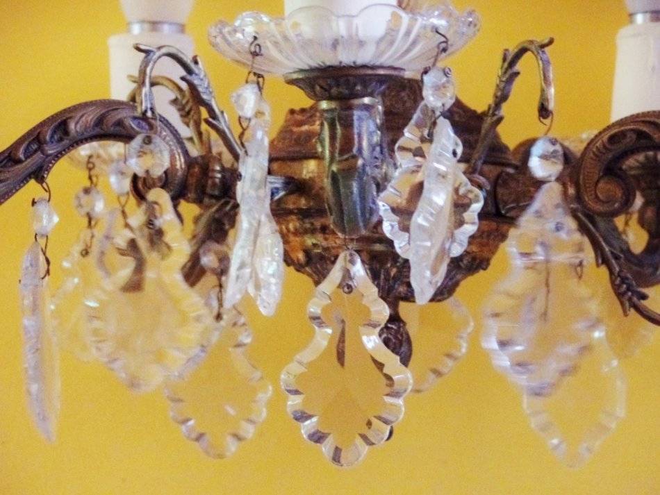 Chandeliers VINTAGE BRASS AND CRYSTAL 5LIGHT CHANDELIER for sale in